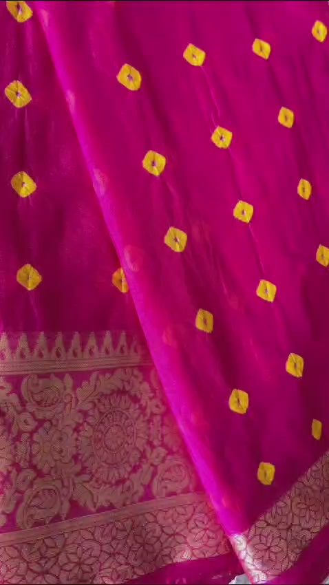 Bandhej Saree